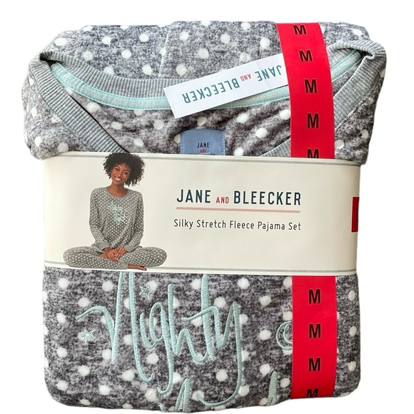 Jane and Bleecker - fleece Pajama Set - Picture 2 of 7